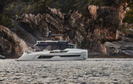 Explorer Motor Yachts 62 2022