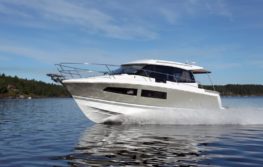 Jeanneau NC9 2015