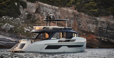 Explorer Motor Yachts 62 2025